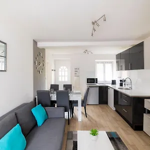 Appartement T3 à Proximité De La Gare Et Du Telecabine, Briançon